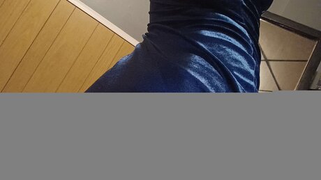 Low3rl3v3l420 sexy top bilder