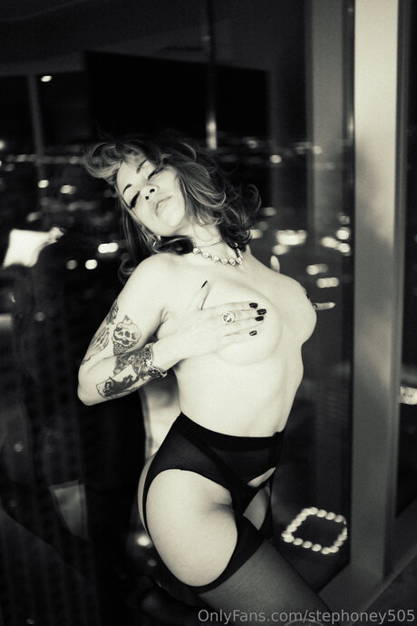 Stephoney505 nackt kunst bilder