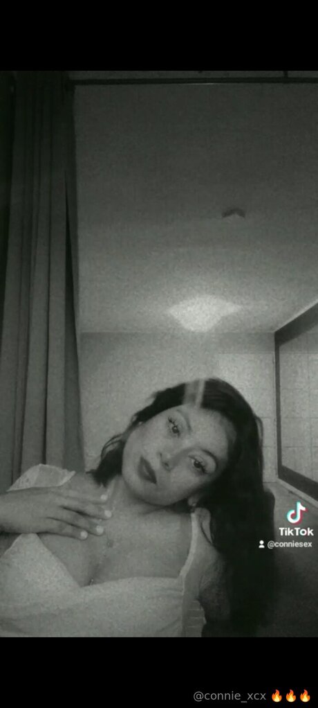 Connie Xcx porno nacktheit bild