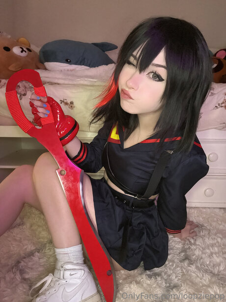 latina-teen mit dicken titten onlyfans hübsche nette foto