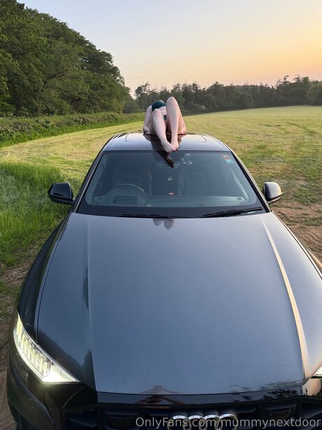 Mummynextdoor sexy kunst fotos