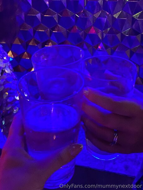 Mummynextdoor erotische sexy bilder