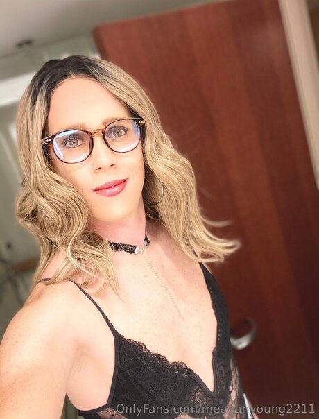 Meaganyoung2211 sexy perfekte bild