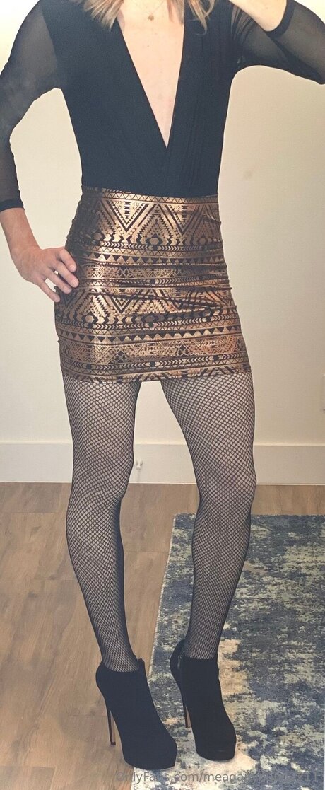 Meaganyoung2211 pornostar akt foto