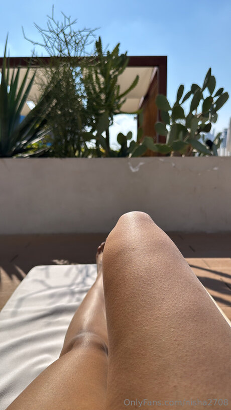 Nisha2708 hübsche nacktheit foto