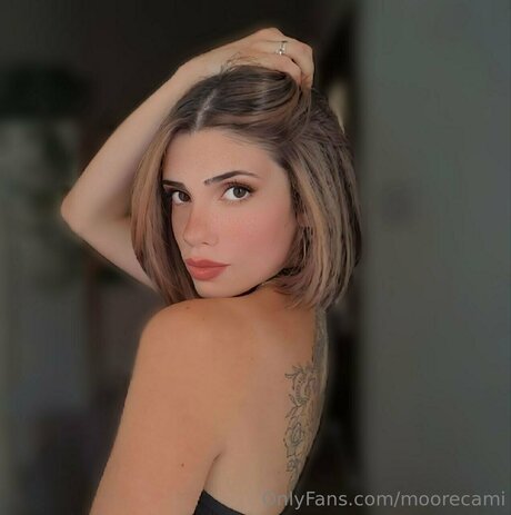 Moorecami erotische nackten fotos