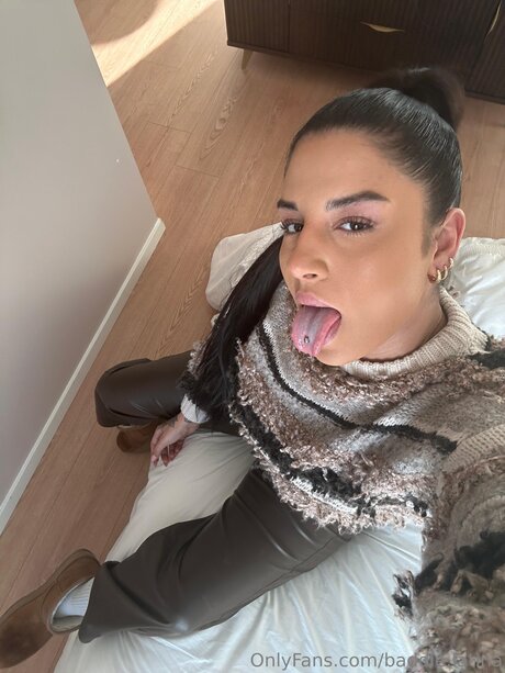 Baddie Latina pornostar freie foto