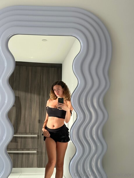 Coralcapri nacktheit kostenlose fotos