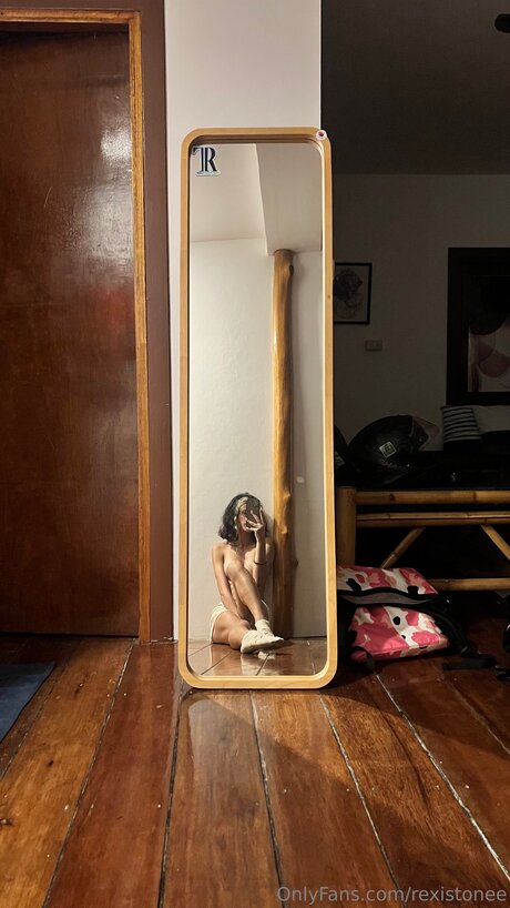 Rexistonee model xxx galerien