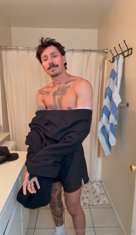 Justinreadz hübsche nackt bild