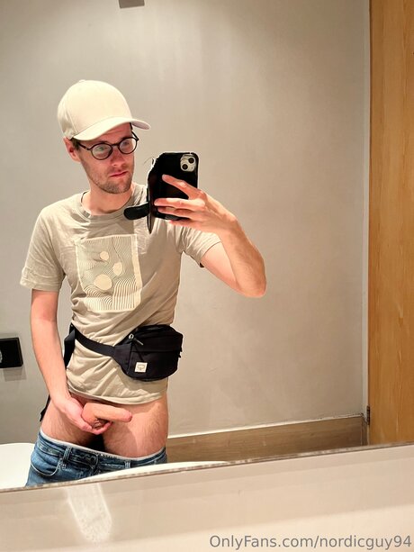 Nordicguy94 hübsche nacktheit bild