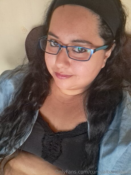 Curvyalbaricoque exklusive hd bild