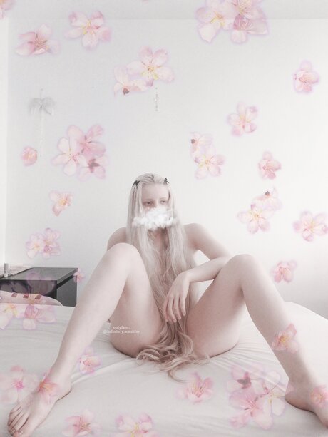 kurze teen-onlyfans hübsche nacktheit bild