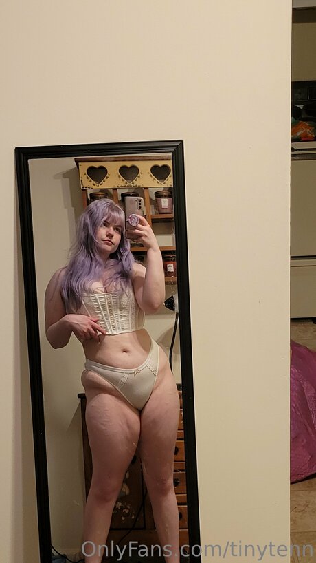 Tinytenn perfekte heiße bild