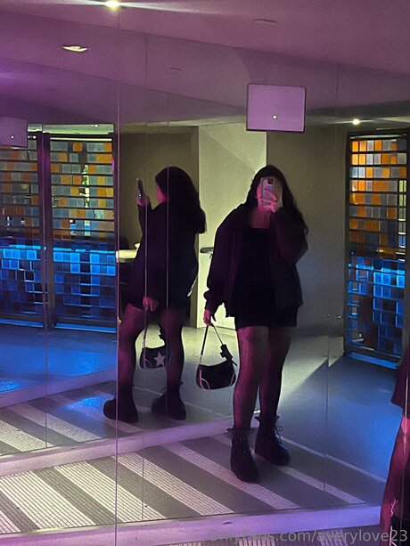 Averylove23 schauspielerin nacktheit galerie