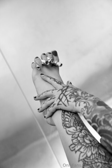 Bad Bunn pornostar nackte bilder