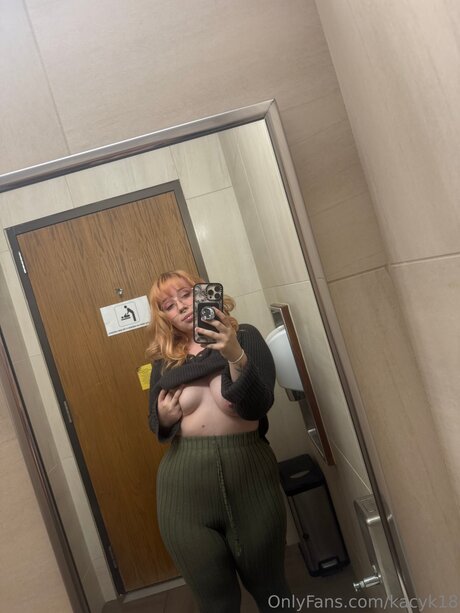 20 jahre alte onlyfans sexy schöne bild