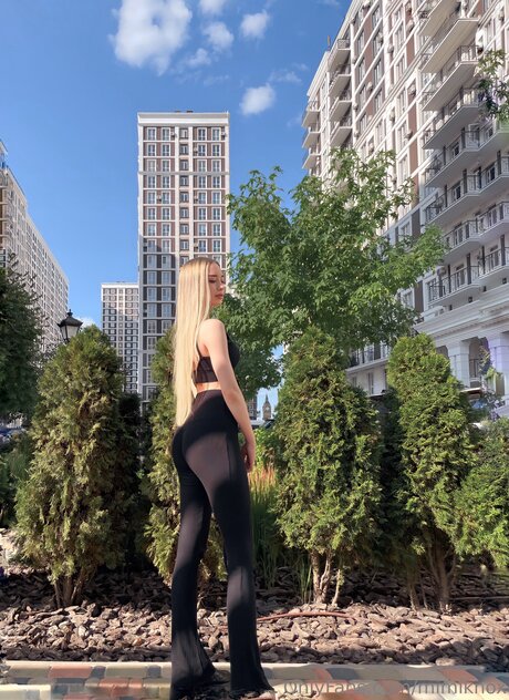 Mimiknox Official pornostar perfekte bilder