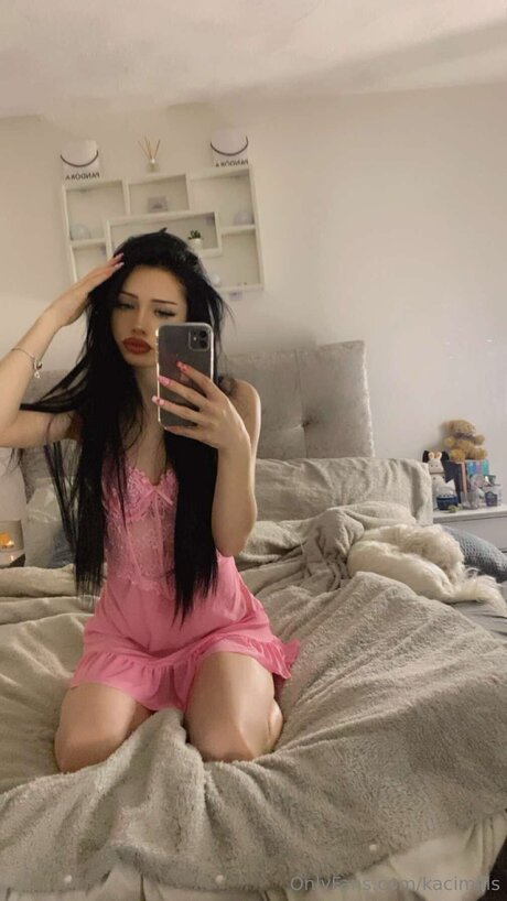 Kacimills nackte bilder