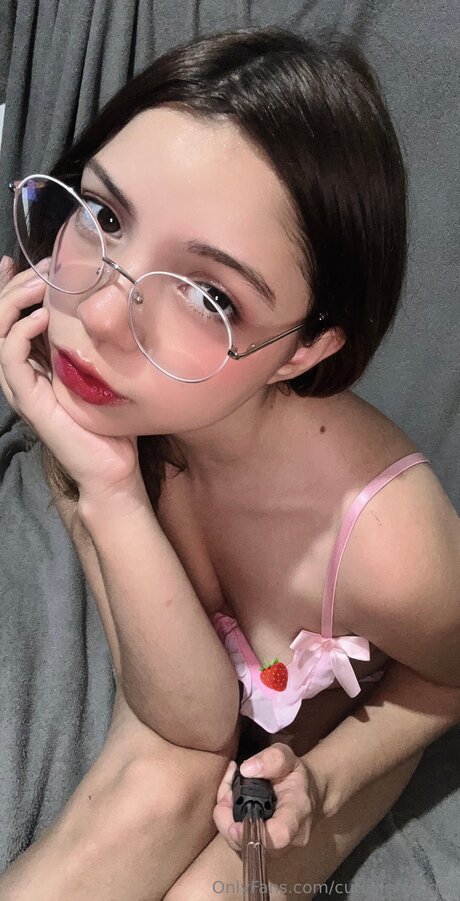 Millkyyy hübsche nackte foto