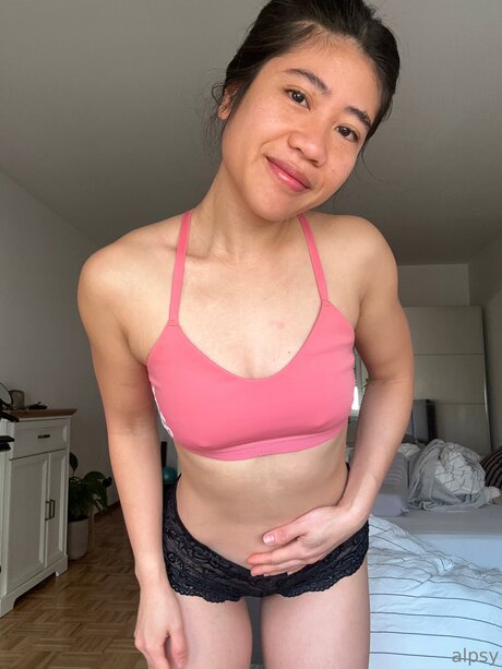 emo-schlampe onlyfans kunst akt archiv