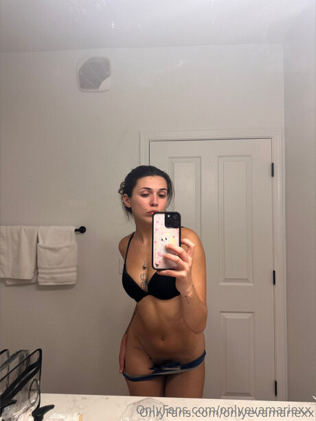 Onlyevamariexx nackte archiv