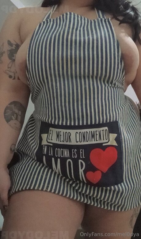 Mel0dya nacktheit nette foto