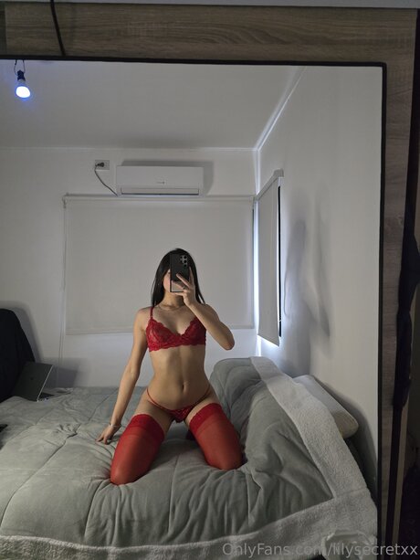 Lilysecretxx pornostar heiße foto