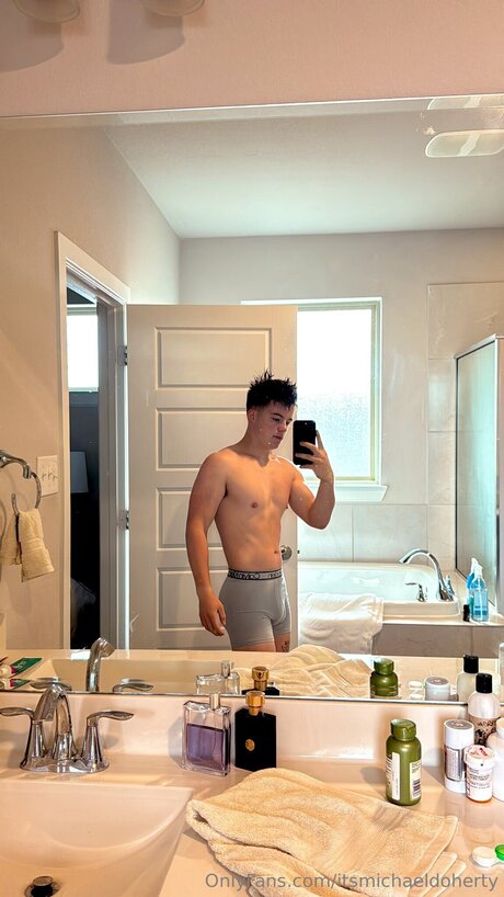 Itsmichaeldoherty top nackt foto