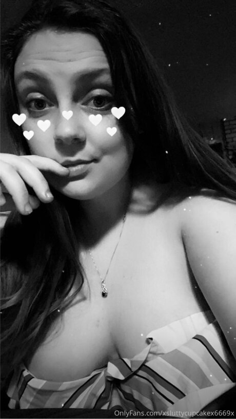 Xsluttycupcakex6669x kostenlose nackte foto