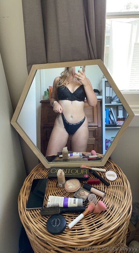 Itsrubyyyy pornostar bilder