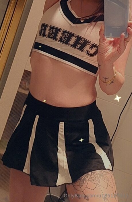 U185127015 perfekte nackt foto