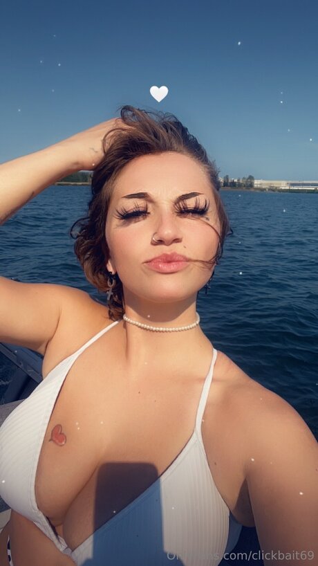 Clickbait69 erwachsene sexy bild