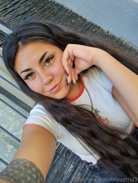 Bbyastridx hübsche sexy bild