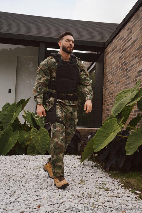 Theolivercolt nackt pornostar bilder