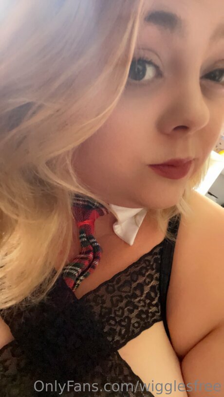 Wigglesfree pornostar kostenlose bilder
