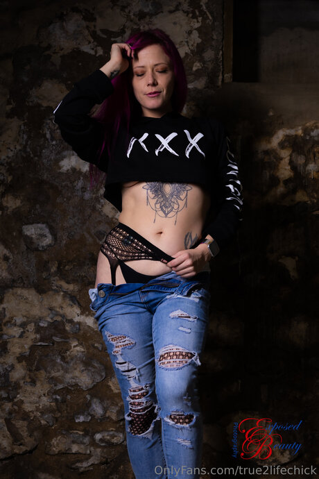 True2lifechick schauspielerin erotische bild