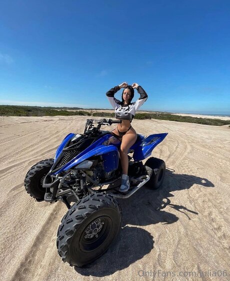 Julieblossom top nackte galerie