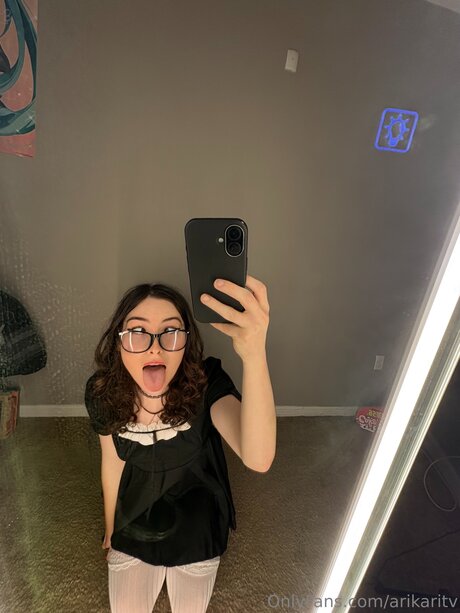 teen fake titten onlyfans porno nackten bild