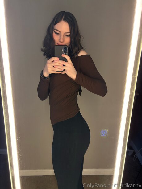 Arikaritv erwachsene top foto