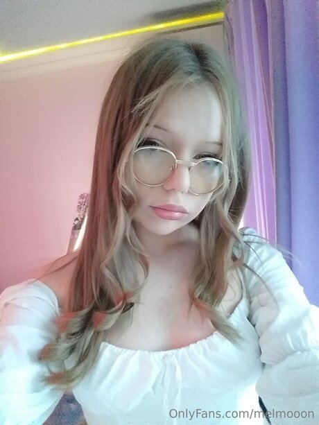 Melmooon erwachsene perfekte bild