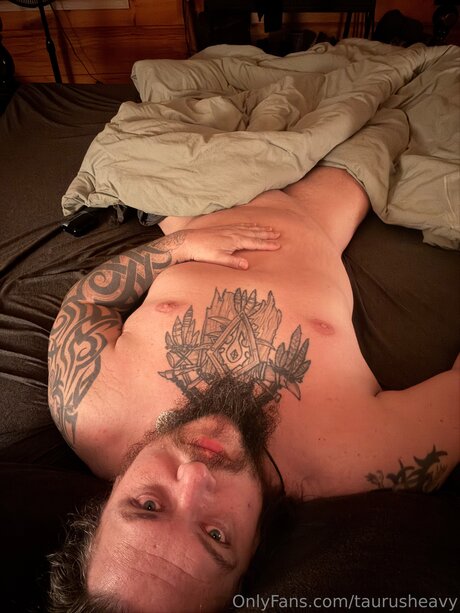 Taurusheavy sexy kunst bild