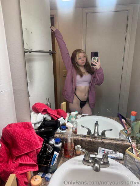 brünette milf onlyfans pornographische foto