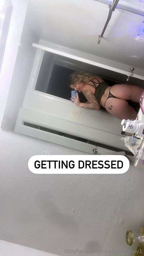 Rowdyplayboy1 nacktheit foto