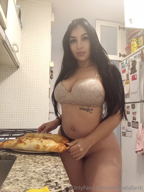 Antonelafardi hübsche bild