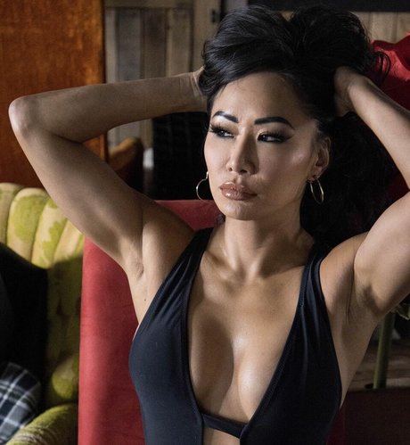 asiatische männliche onlyfans exklusive pornographische galerien