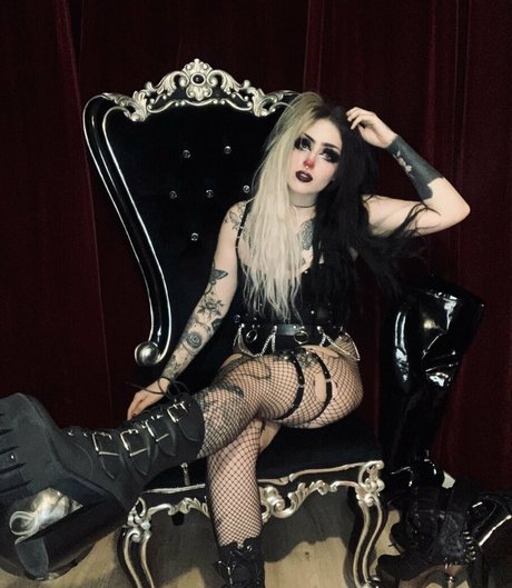 lucindalovefree perfekte nackte bilder