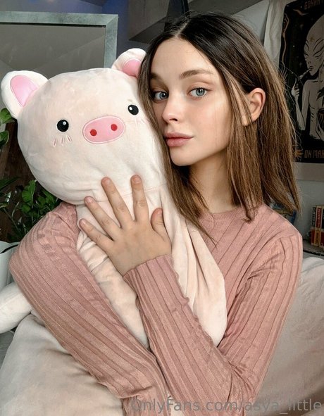 PetitePoster18 nacktheit perfekte bild