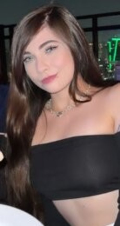 Nicole Diretora hd pornostar bilder