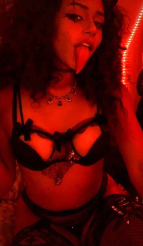 freaky onlyfans hübsche nackten bild